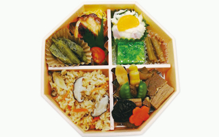 Your choice of four varieties of Shiawase no Tetsumeshi bento lunch boxes ～Kakunodate Sta.～